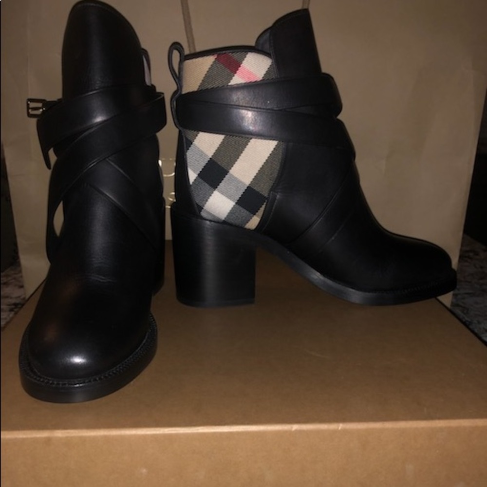 Burberry boots